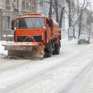 Киевлян предупреждают о мокром снеге и гололедице