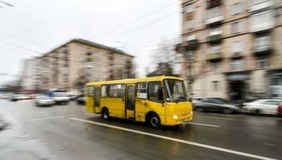 В Киеве пьяный водитель маршрутки устроил ДТП
