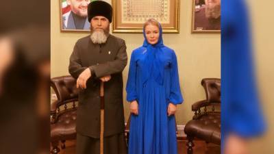 Коммунистка из Уфы приняла ислам в Чечне и отказалась от роскоши