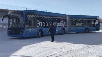 КамАЗ выпустил первый в России электробус-"гармошку"