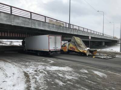 В Петербурге движение под «мостом глупости» закроют на два месяца