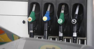 Названы причины роста цен на бензин