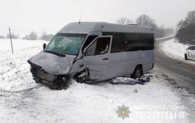 В Хмельницкой области семь человек пострадали в ДТП