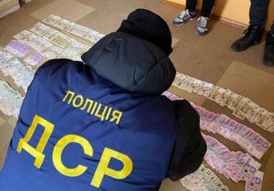 В Черновицкой области продуктового чиновника поймали на крупной взятке