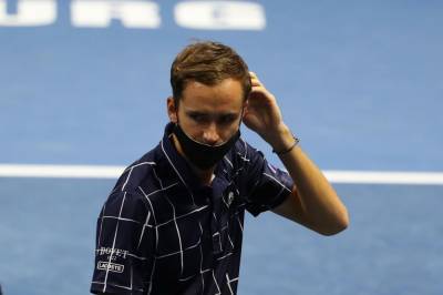 Медведев обыграл Синнера и вышел в 1/2 финала турнира в Марселе