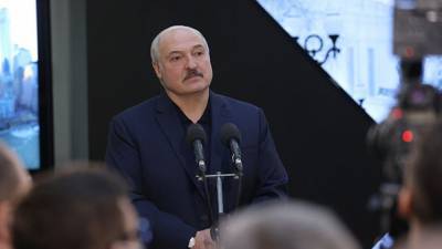 Лукашенко рассказал, когда сделает прививку от коронавируса