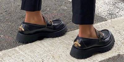 На смену сникерсам. Фешн-эксперты назвали самую модную обувь весны 2021