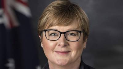 Министр обороны Австралии заплатит компенсацию жертве изнасилования