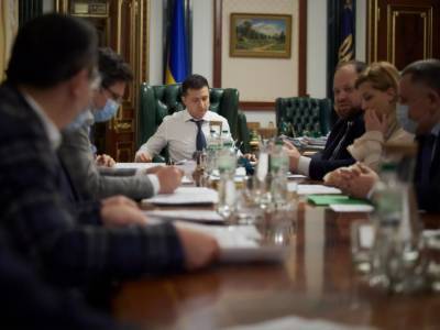Зеленский о заседании СНБО: Украина дает сдачи всем, кто наносил по ней удары