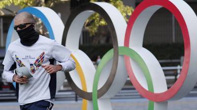 МОК решил не настаивать на вакцинации участников Олимпийских игр в Токио
