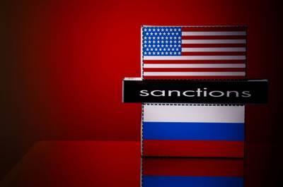 Забыть о помощи Америки: Печий объяснил, чем санкции США угрожают России