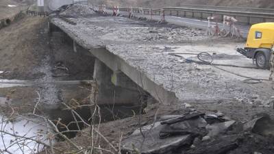 В Волынской области во время ремонта обвалился мост: пострадали рабочие