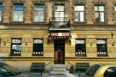 Петербургский бар не привлекли к ответственности за нарушения