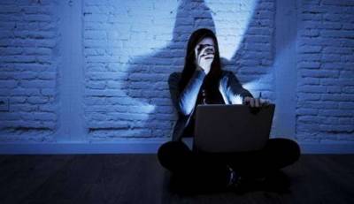 О приеме анонимных сообщений о «группах смерти» объявила киберполиция