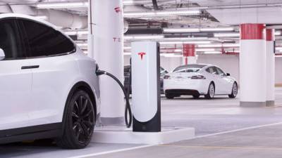 Конкуренты вытесняют Tesla с рынка электрокаров