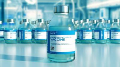 Германия будет вновь использовать вакцину AstraZeneca
