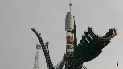 Ракету "Союз" перекрасили для предстоящего запуска 20 марта