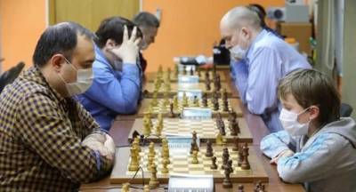 Таджикский гроссмейстер Амонатов выиграл блицтурнир в Петербурге