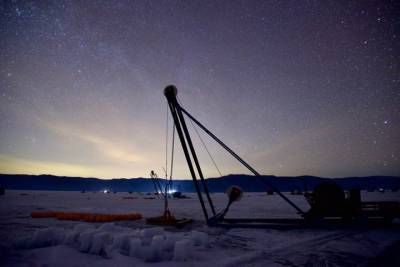 Мощный нейтринный телескоп запускают на Байкале. Он покажет, что происходило во Вселенной миллиарды лет назад