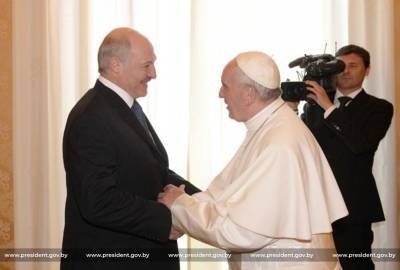 Лукашенко обратился к папе Франциску