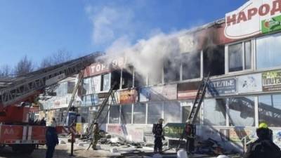 Пожар произошел в торговом центре в Сыктывкаре