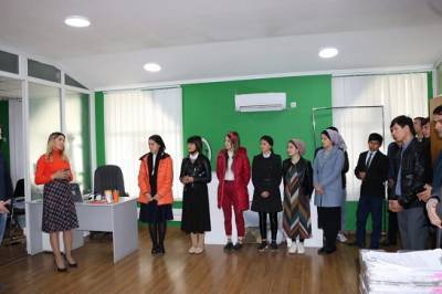 МегаФон Таджикистан познакомил школьников с экономикой телеком-отрасли