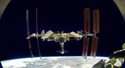 Экипаж МКС сообщил о продолжающейся утечке воздуха из модуля "Звезда"