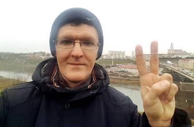 Обыск у журналиста Дениса Ивашина закончился поздно ночью — сейчас он в СИЗО - naviny.by