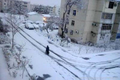 В Ашхабаде выпал снег, а температура ночью опустилась до -5℃