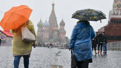 Климатолог рассказал, как изменится гардероб москвичей в условиях климатических перепадов