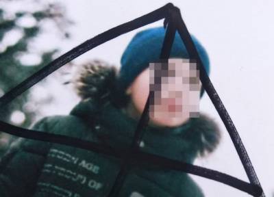 Мстила за смерть родни: женщина в Липецке разбросала по могилам фото школьника