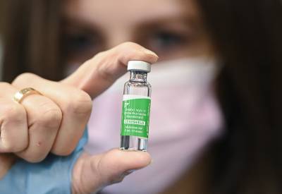 Европа постепенно отказывается от вакцины AstraZeneca