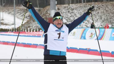 Фотофакт. Команда Лукашенко выиграла эстафету на «Минской лыжне»
