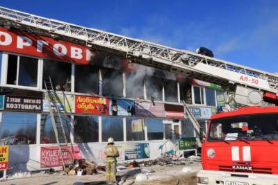 Названа причина пожара на рынке в Сыктывкаре