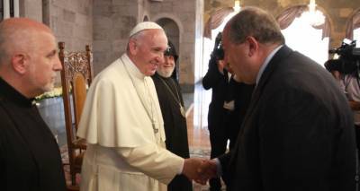 "Ваши молитвы согревали наши сердца": Армен Саркисян поздравил Папу Франциска