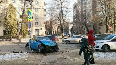 В Воронеже бизнесмен пожаловался на отсутствие светофора на опасном перекрестке у школы