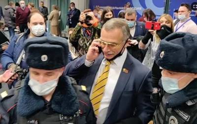 В Москве полиция задержала полторы сотни муниципальных депутатов
