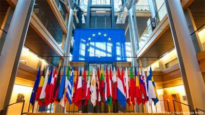ЕС введет санкции против чиновников из России, Китая и КНДР