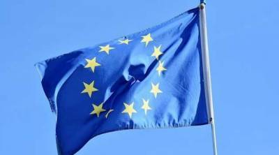 Страны Евросоюза хотят смягчить ограничения на въезд для иностранных туристов - Bloomberg