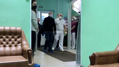 Губернатор Петербурга Александр Беглов осмотрел отремонтированную больницу в Зеленогорске