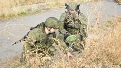Российские миротворцы в Карабахе обнаружили более 25 тысяч боеприпасов и мин