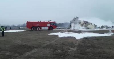 В Казахстане разбился военный самолет, погибли 4 человека (видео)