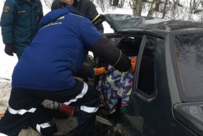 Владимирские спасатели деблокировали человека из искореженного автомобиля