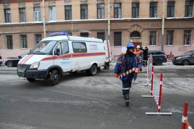 Около 40 домов остались без тепла из-за ремонта трубы в Петербурге