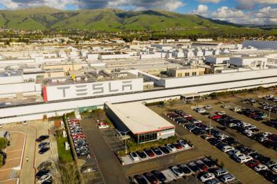 «Я прошу, чтобы это был только я»: Илон Маск приготовился к аресту после вспышки COVID на заводе Tesla