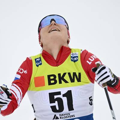 Лыжница Юлия Ступак заняла первое место в гонке на 10 км на Кубке мира