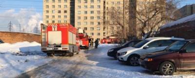 Во время пожара в новосибирском общежитии погиб мужчина