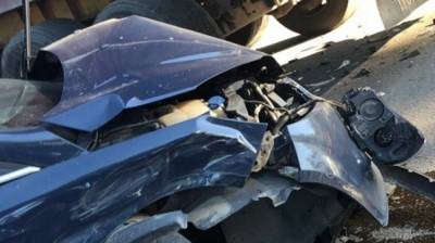 Две фуры раздавили иномарку в ДТП на трассе в Челябинской области