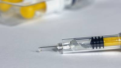 Американские СМИ порекомендовали Киеву приобрести вакцину "Спутник V"