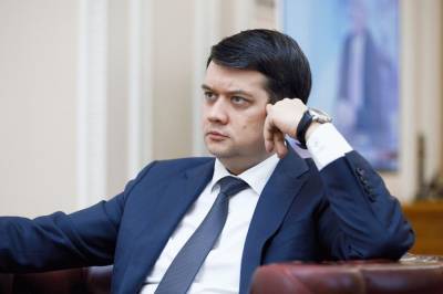 Разумкова не взяли в политсовет партии «Слуга народа»